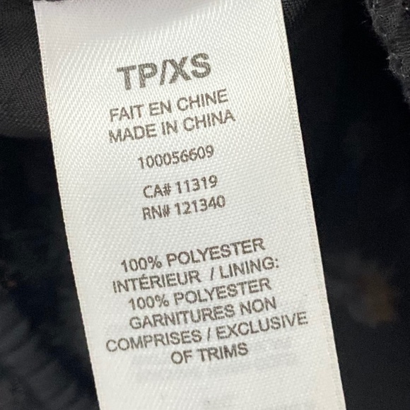 Dynamite Shoulder Tie Blouse NWT - Picture 10 of 10